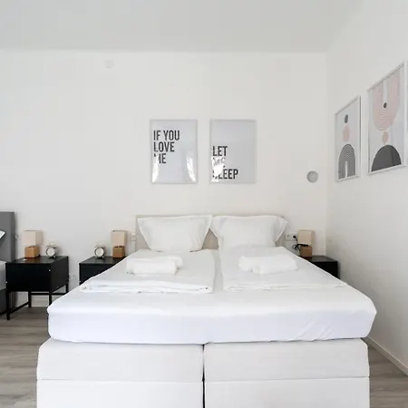 Apartman Coy - Comfortable & Work Smart *