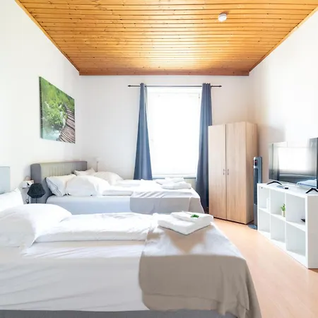 Apartman Coy - Comfortable & Work Smart *