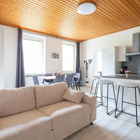 Apartman Coy - Comfortable & Work Smart *