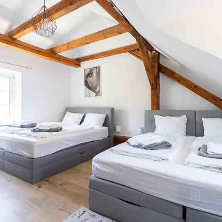 Apartament Coy - Comfortable & Work Smart