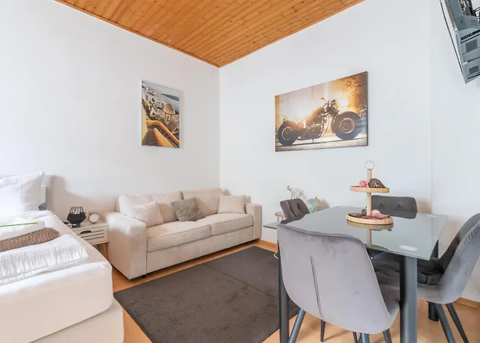 아파트 Coy - Comfortable & Work Smart *