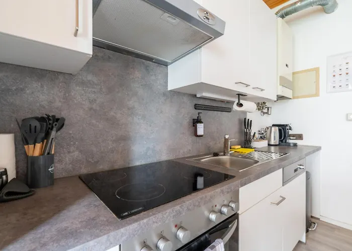 아파트 Coy - Comfortable & Work Smart *